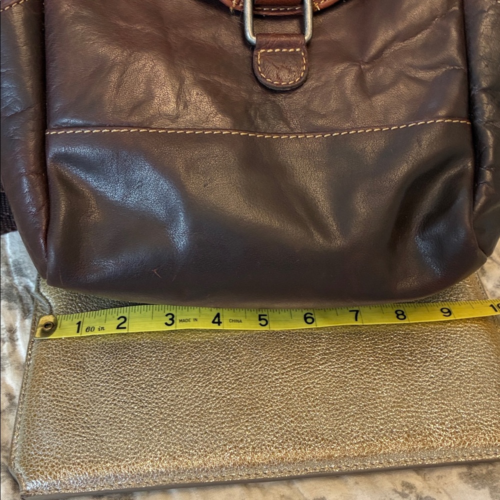 Leather backpack - Picture 9 of 11